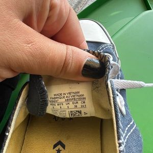 Women’s navy blue converse